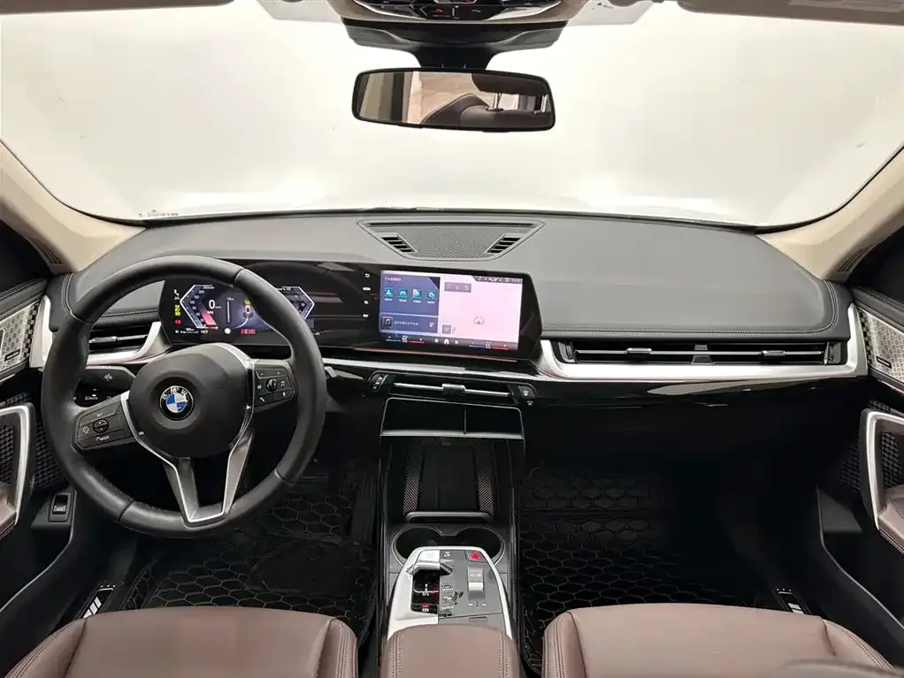 BMW X1 — фото 10