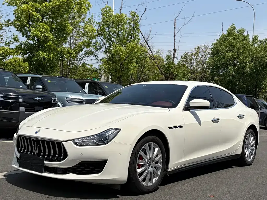 Maserati Ghibli — фото 1