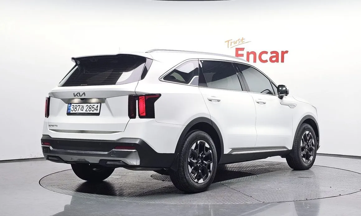 Kia Sorento — фото 6