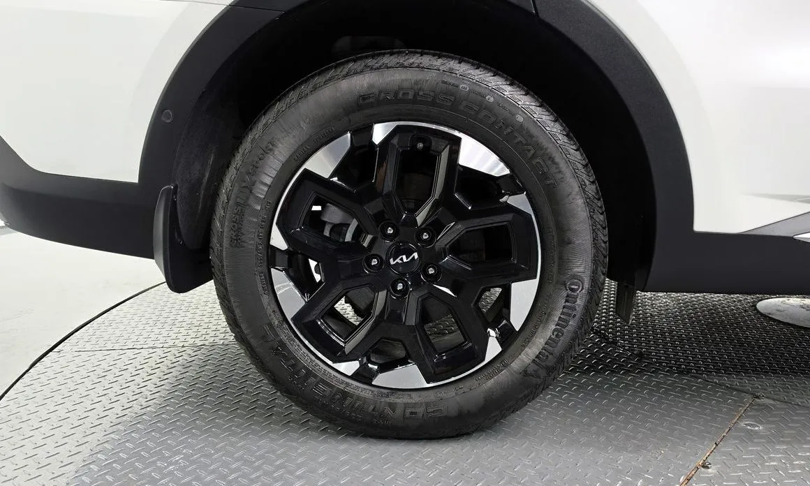 Kia Sorento — фото 7