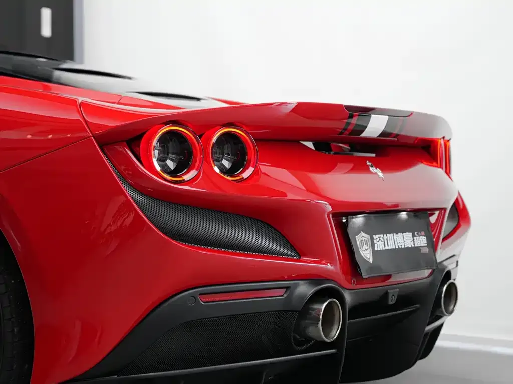 Ferrari F8 — фото 9