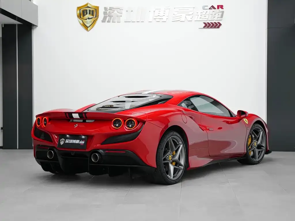 Ferrari F8 — фото 3