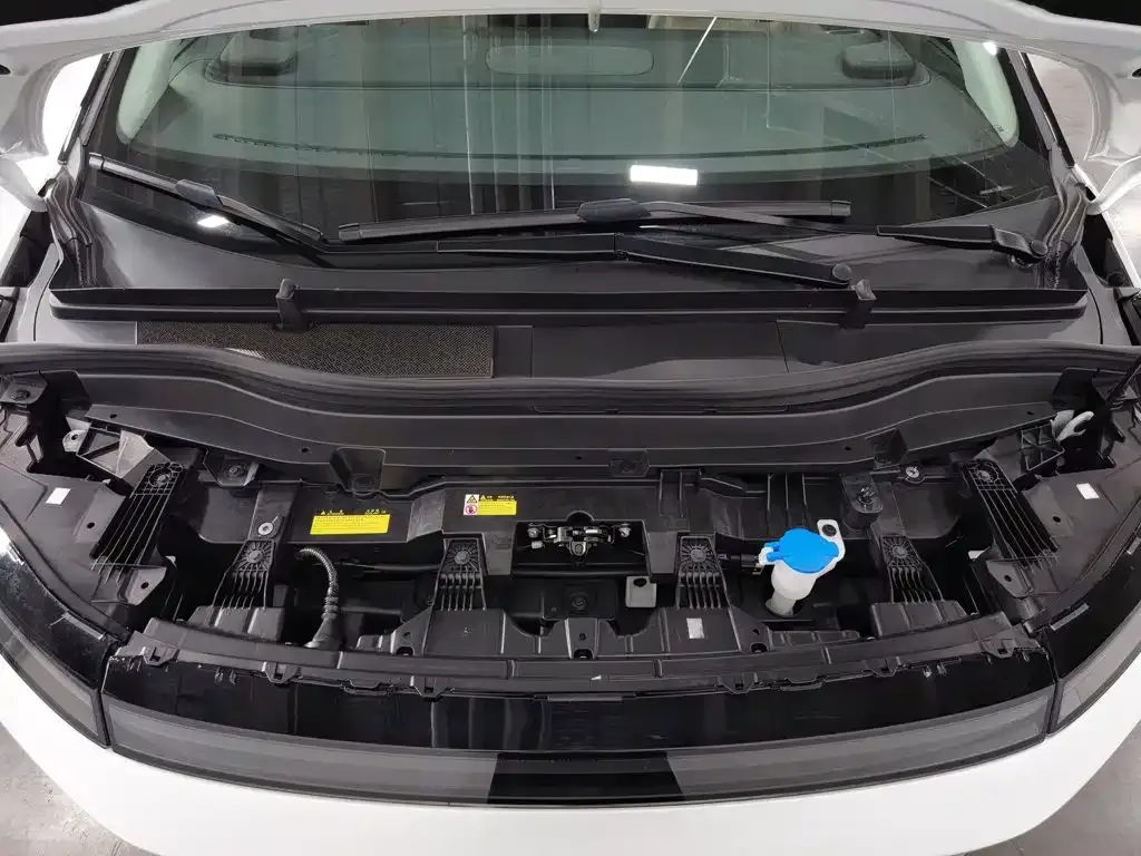 XPeng X9 2025 из CN, фото 9