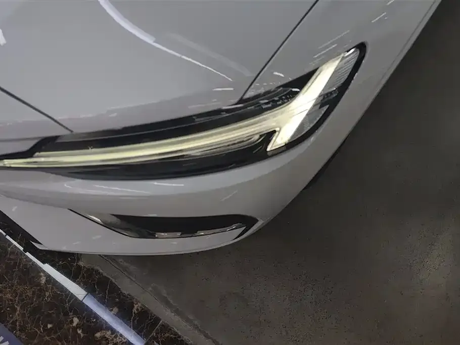 Volvo S60 2023 из CN, фото 3