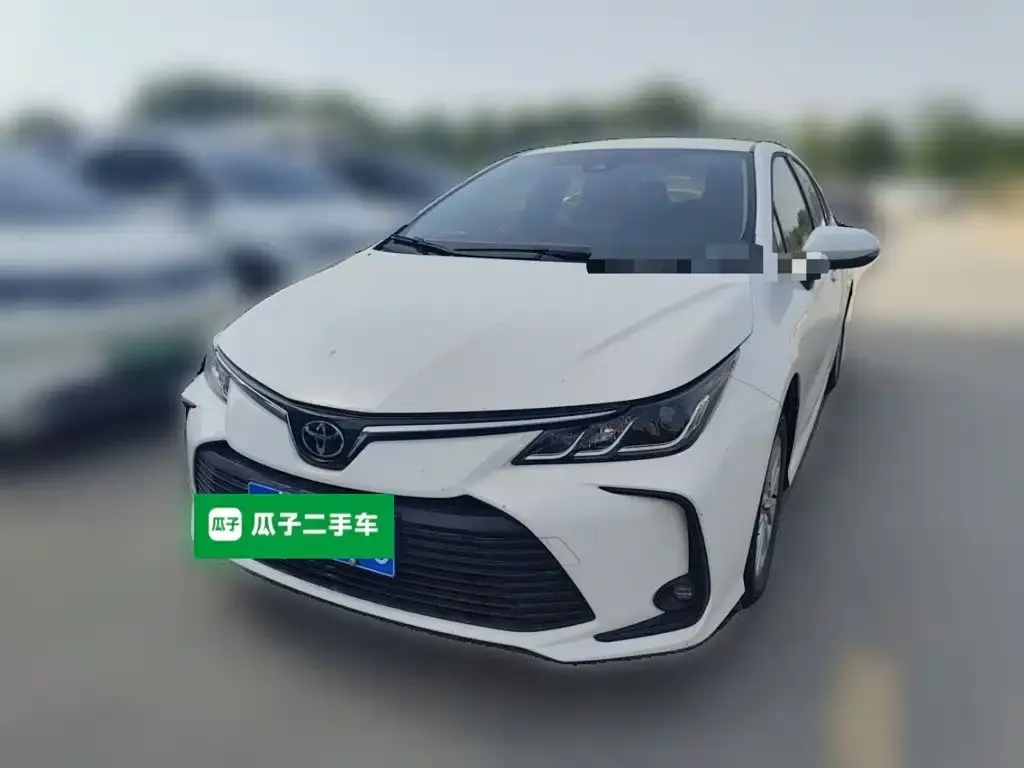 Toyota Corolla — фото 4