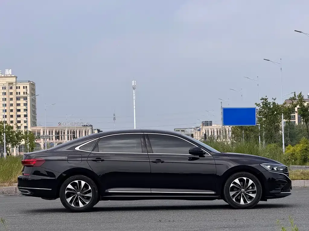 Volkswagen Passat — фото 4