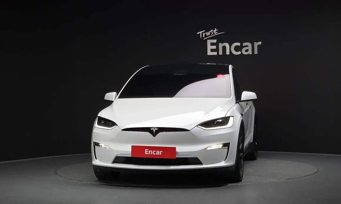 Tesla Model X — фото 4