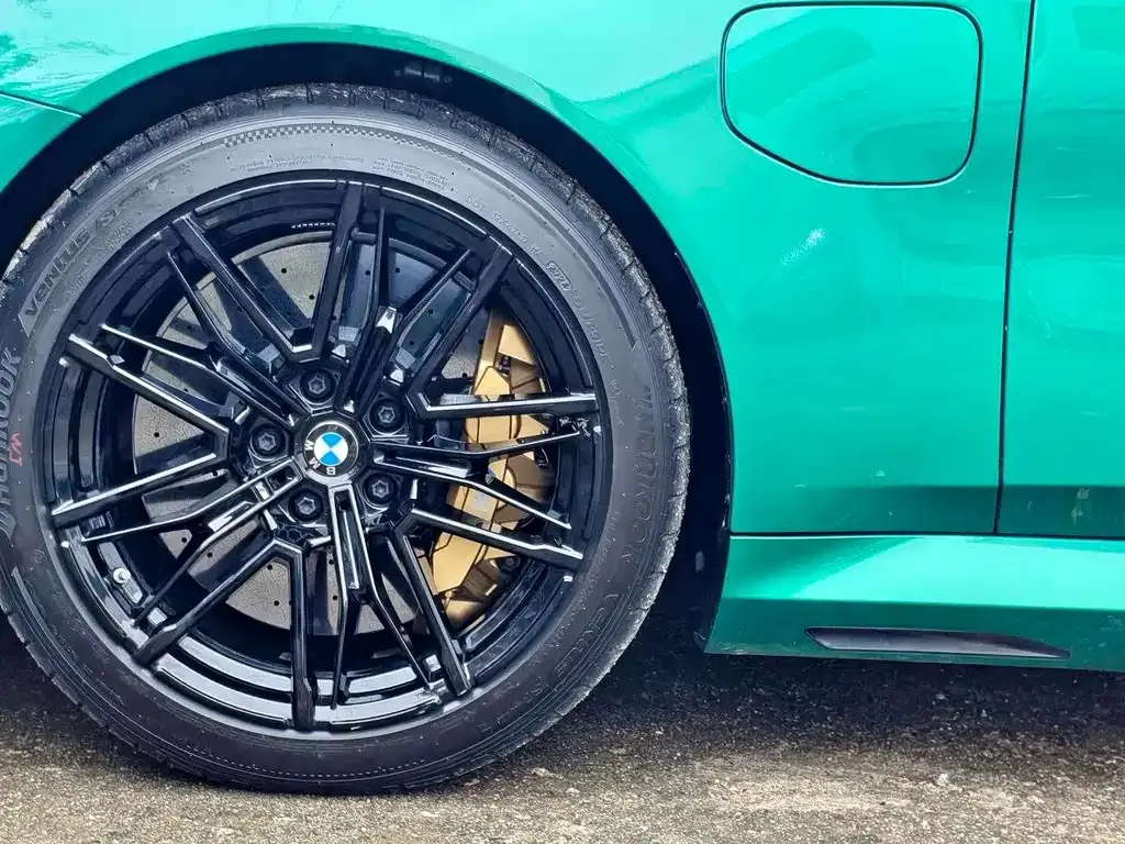 BMW M5 New Energy — фото 4