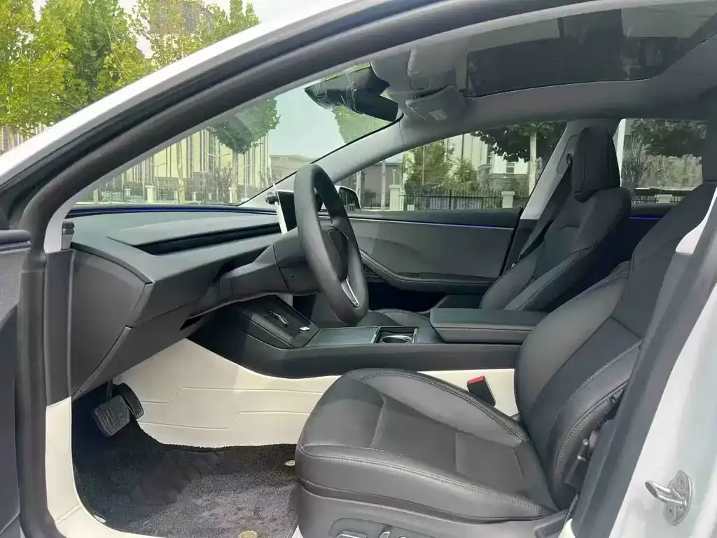 Tesla Model 3 — фото 2