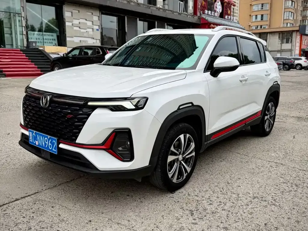 Changan CS35PLUS — фото 1