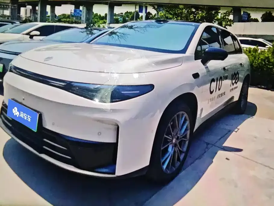 Leapmotor C10 — фото 1
