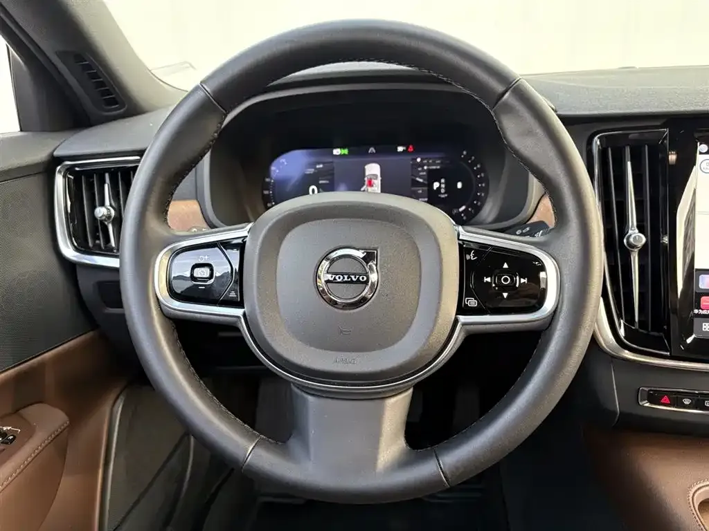 Volvo S90 — фото 7
