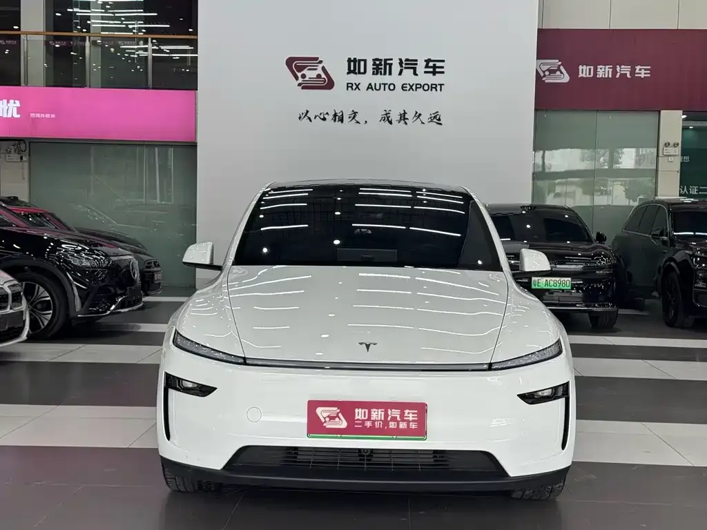 Tesla Model Y — фото 6