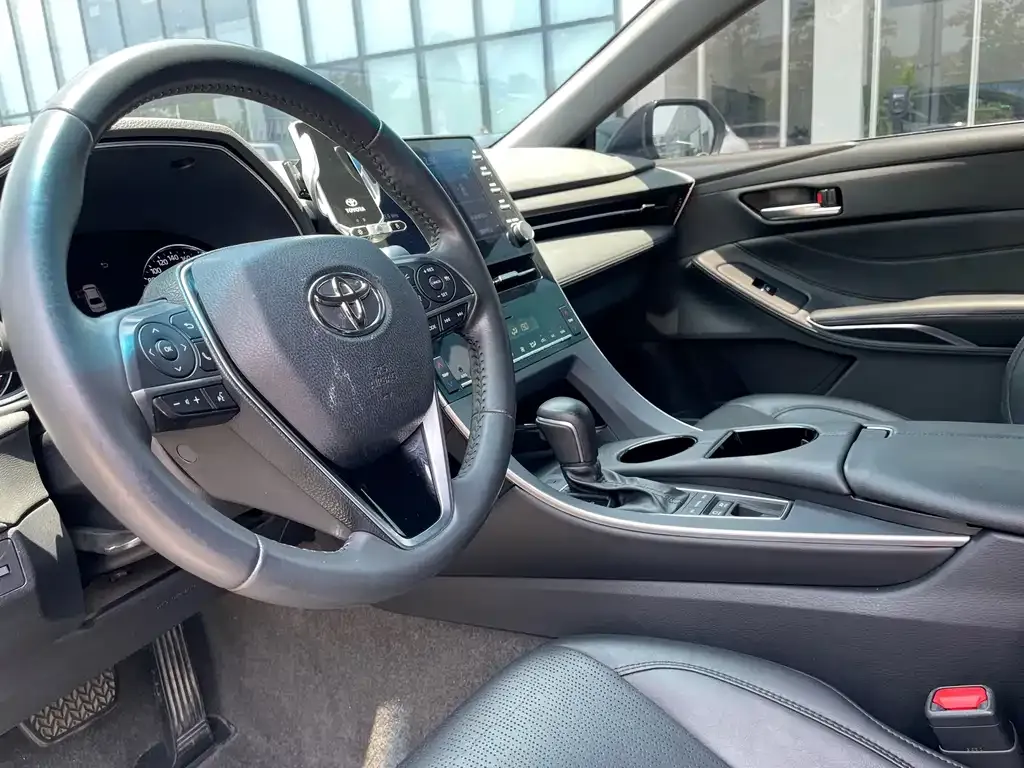 Toyota Avalon — фото 9