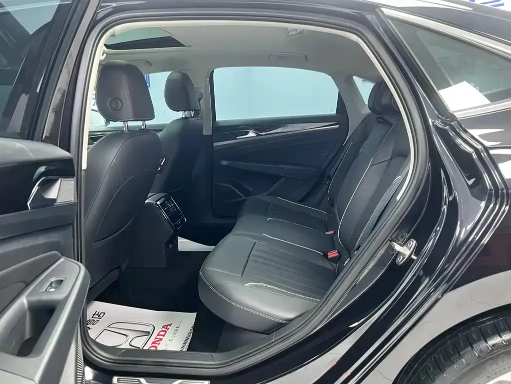Volkswagen Passat — фото 3