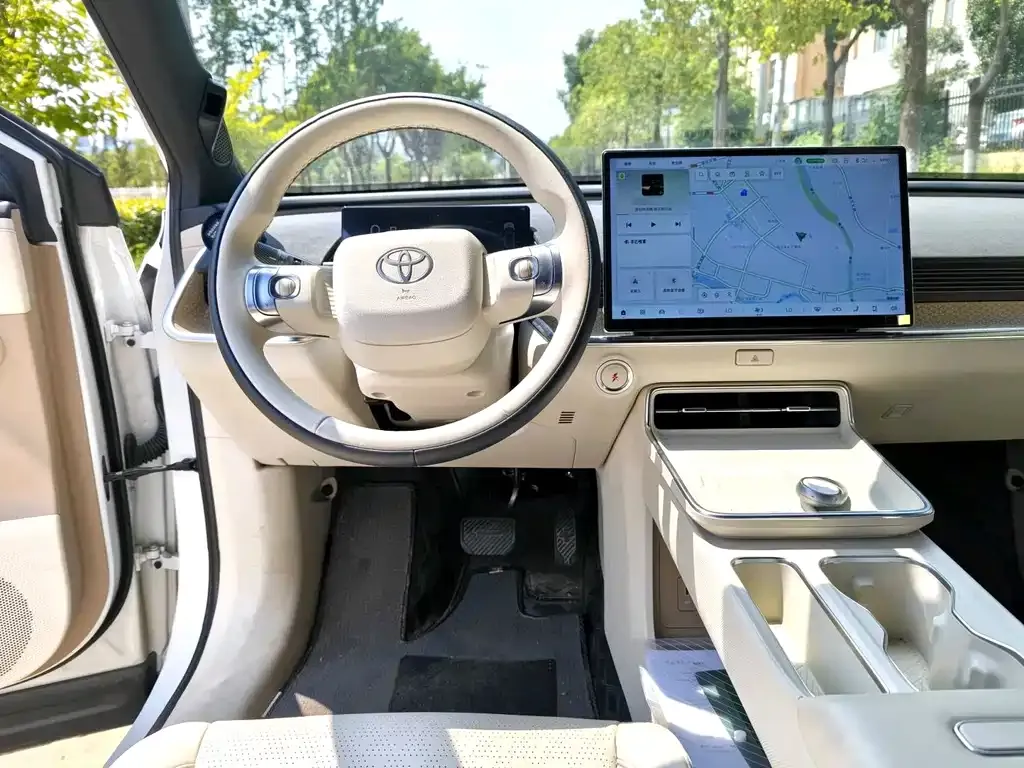 Toyota Platinum 3X — фото 2