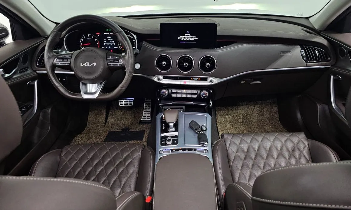 Kia Stinger 2023 из KR, фото 9