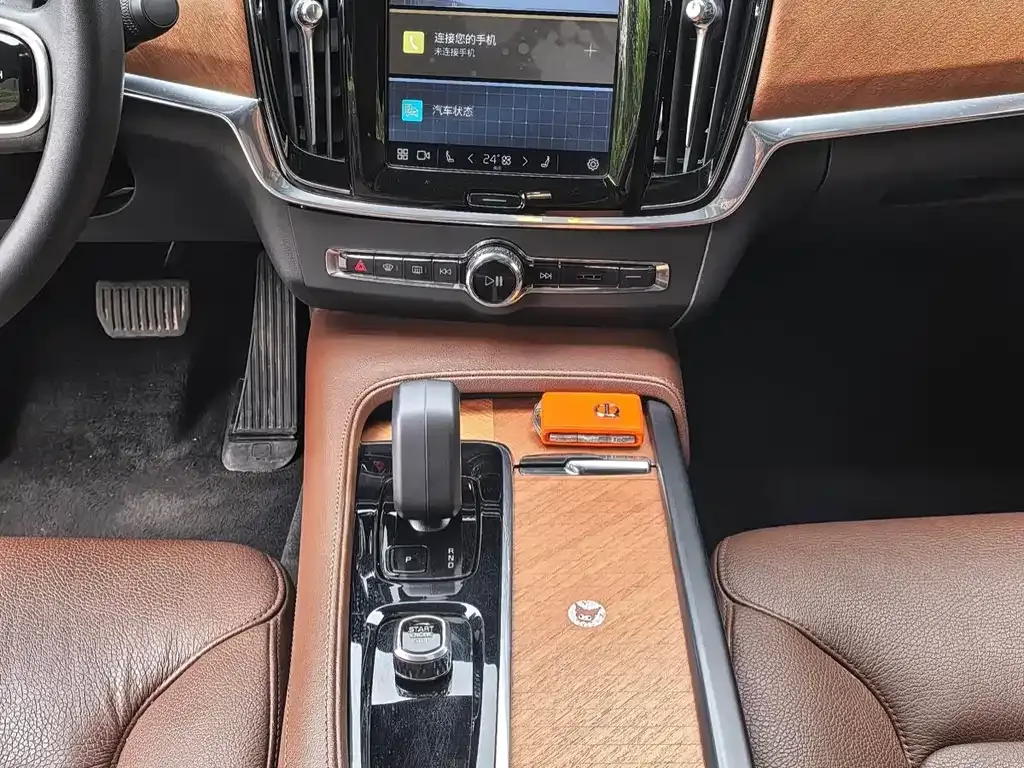 Volvo S90 2024 из CN, фото 4