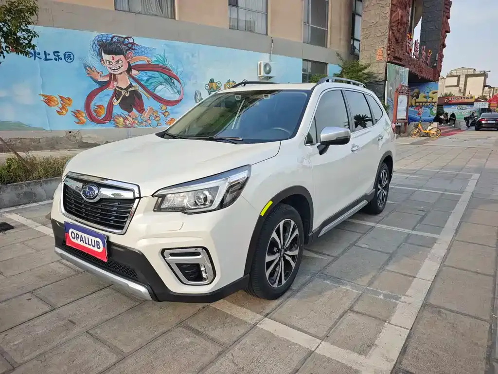 Subaru Forester — фото 1