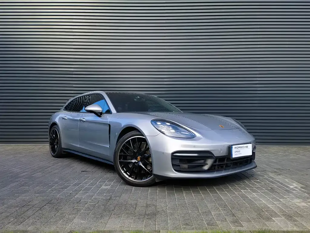 Porsche Panamera — фото 1