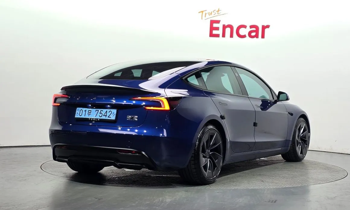 Tesla Model 3 2024 из KR, фото 5