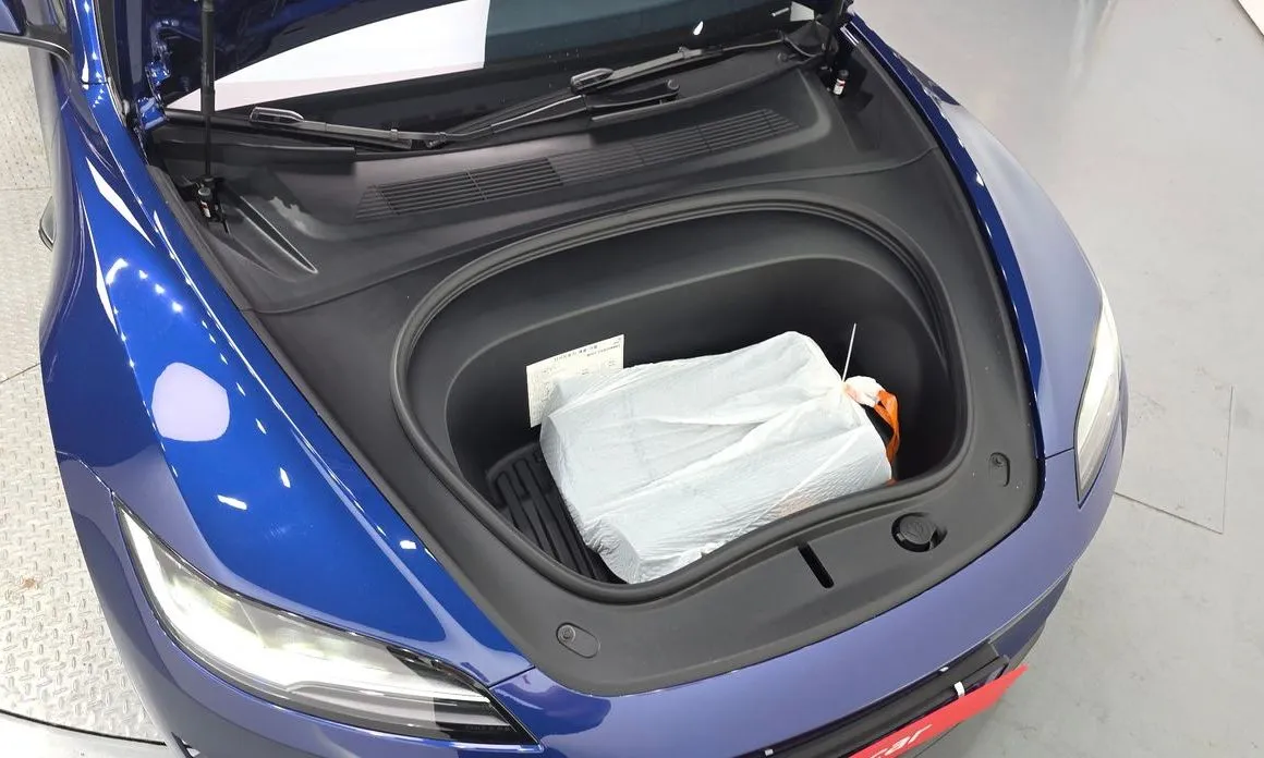 Tesla Model 3 2024 из KR, фото 8
