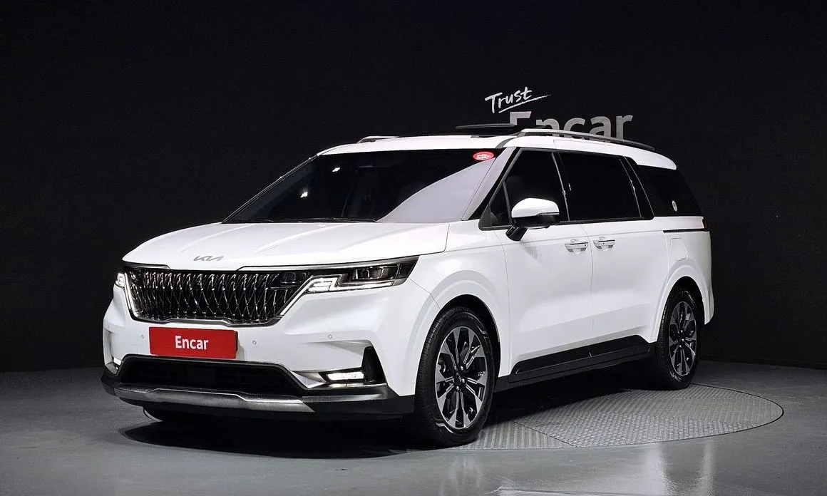 Kia Carnival — фото 1