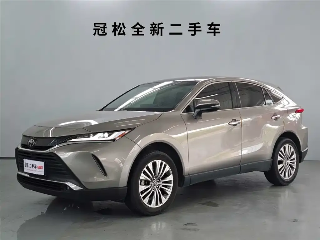 Toyota Harrier — фото 1