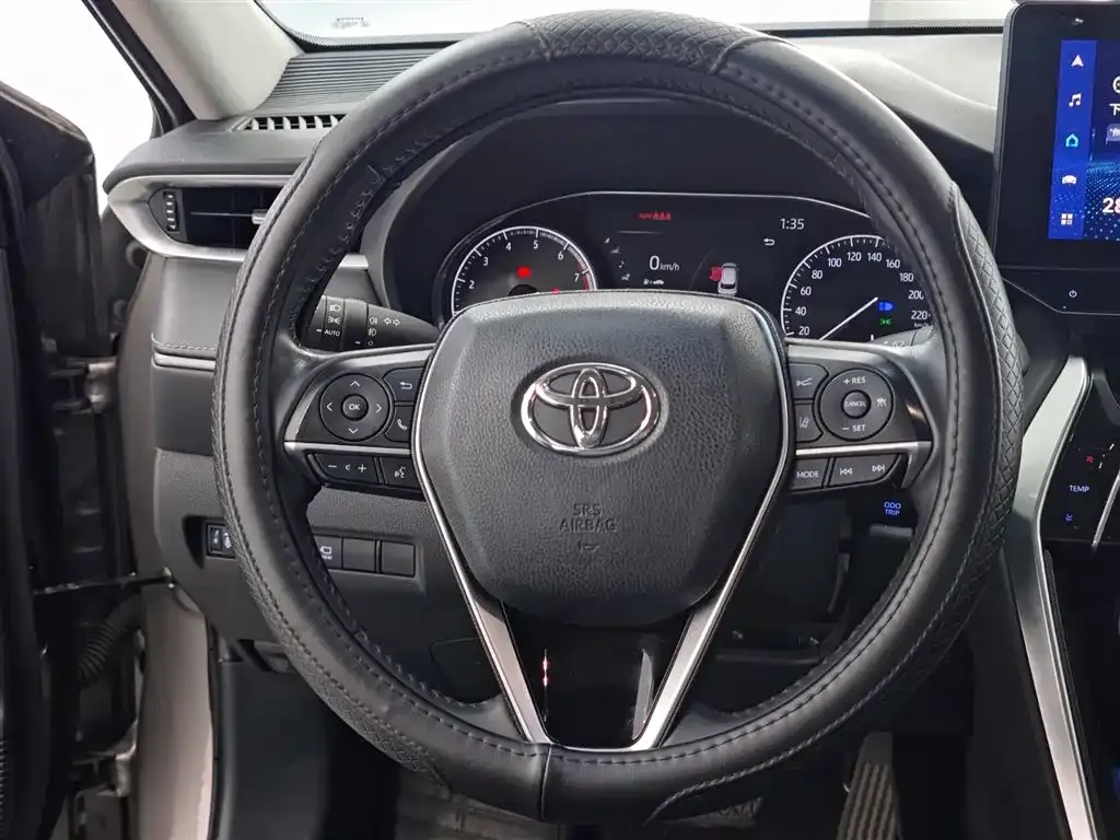 Toyota Harrier — фото 10