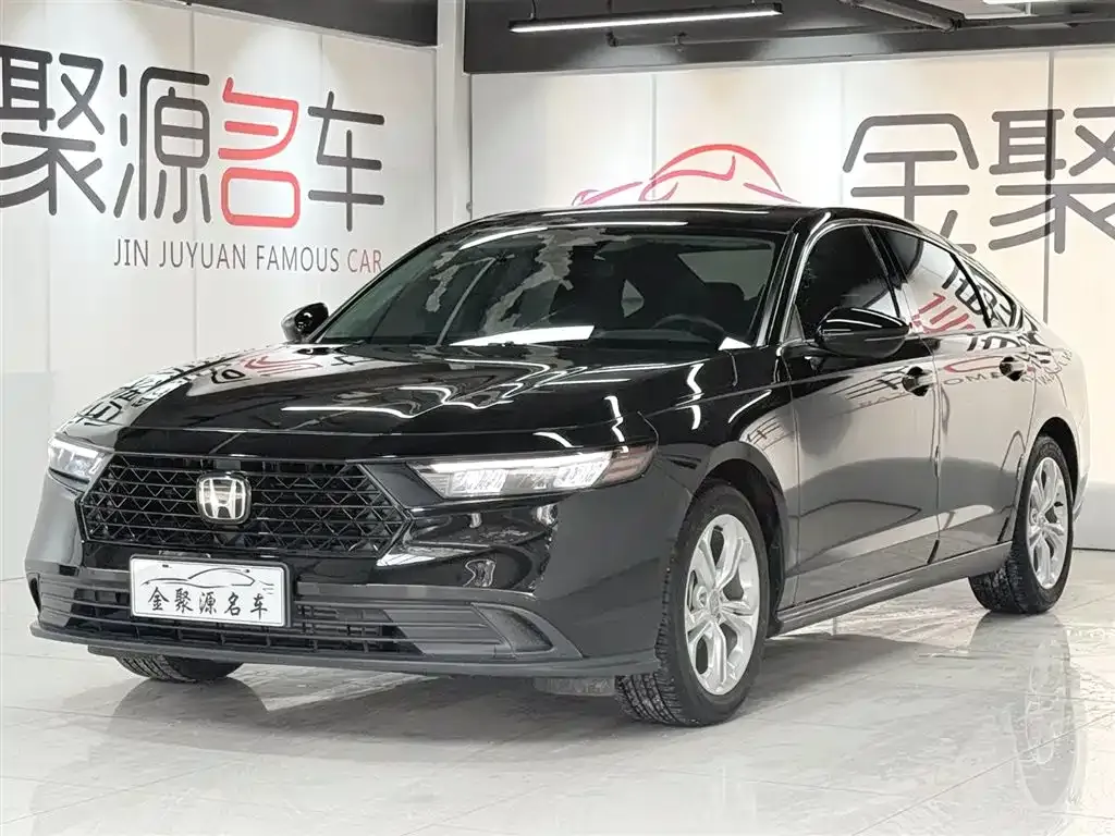Honda Accord — фото 1