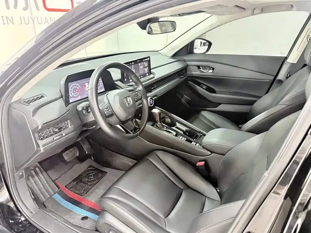 Honda Accord — фото 7