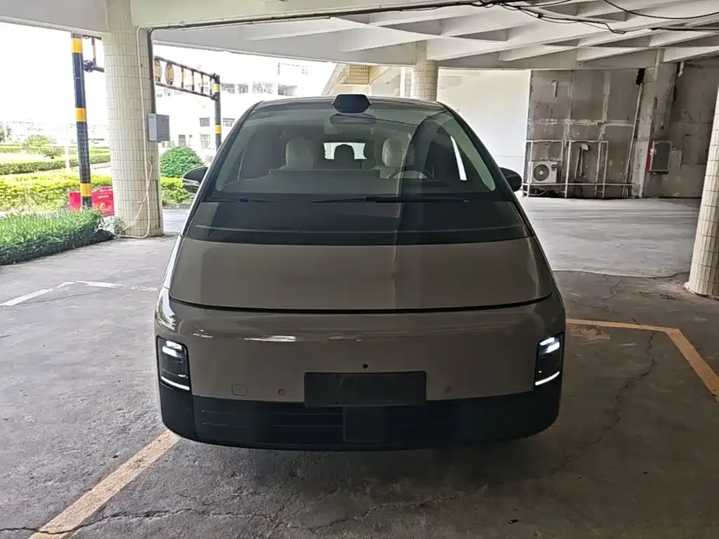 Li Auto MEGA — фото 10