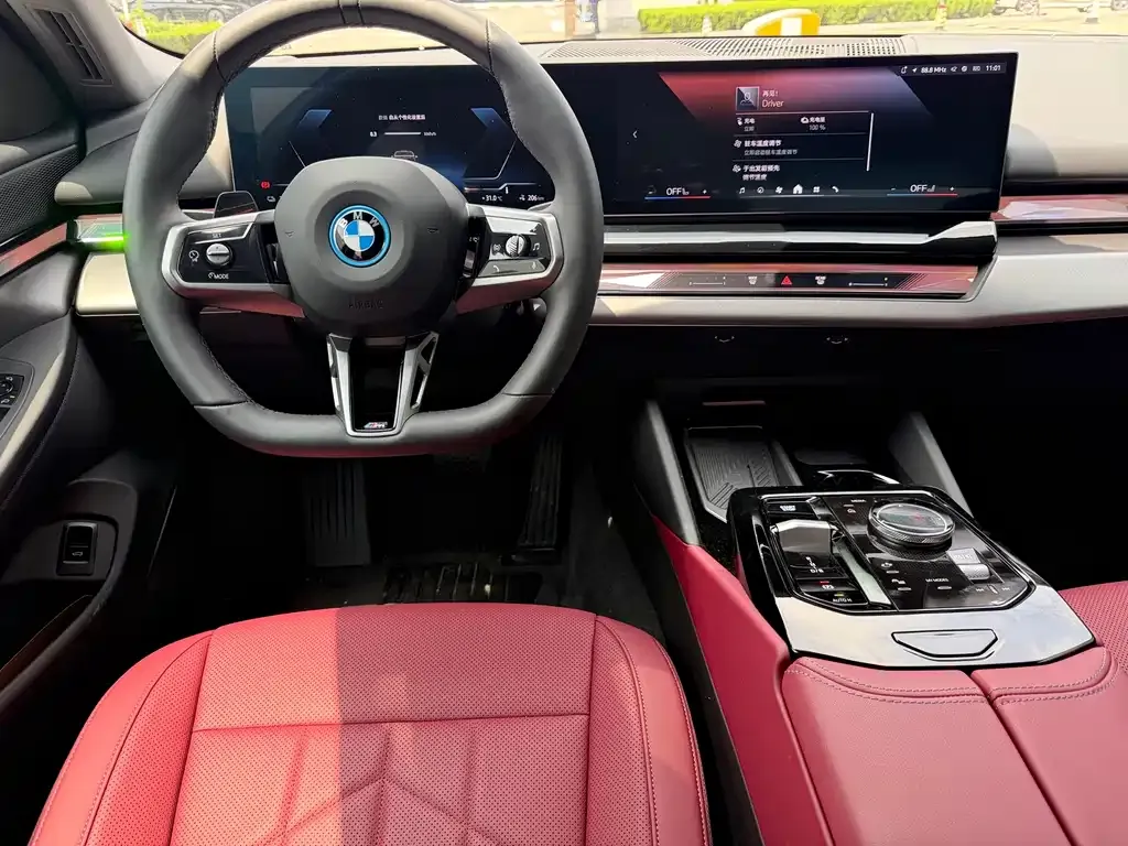 BMW i5 — фото 10