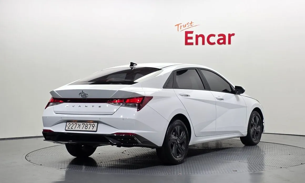 Hyundai AVANTE — фото 2
