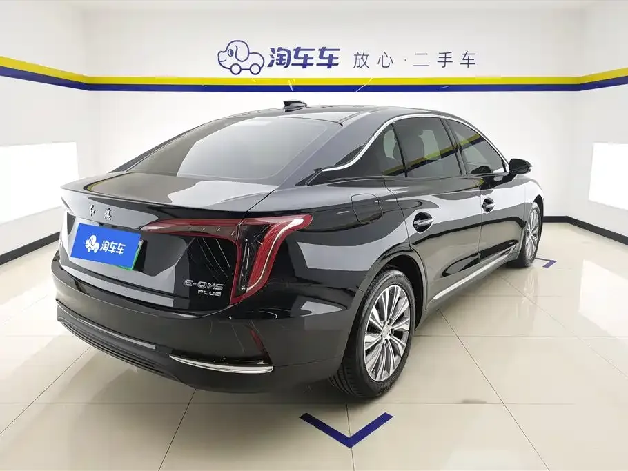 Hongqi E-QM5 — фото 6