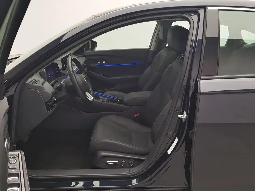 Honda Accord — фото 9