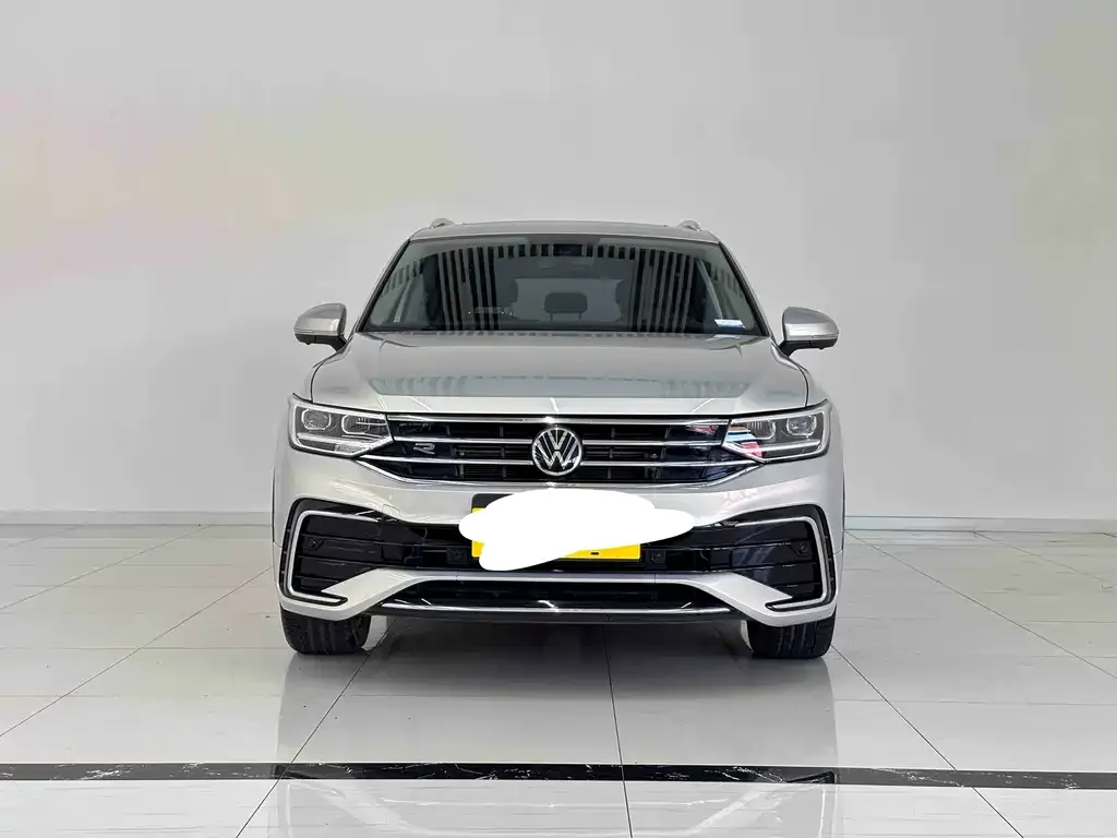 Volkswagen Tiguan L — фото 5