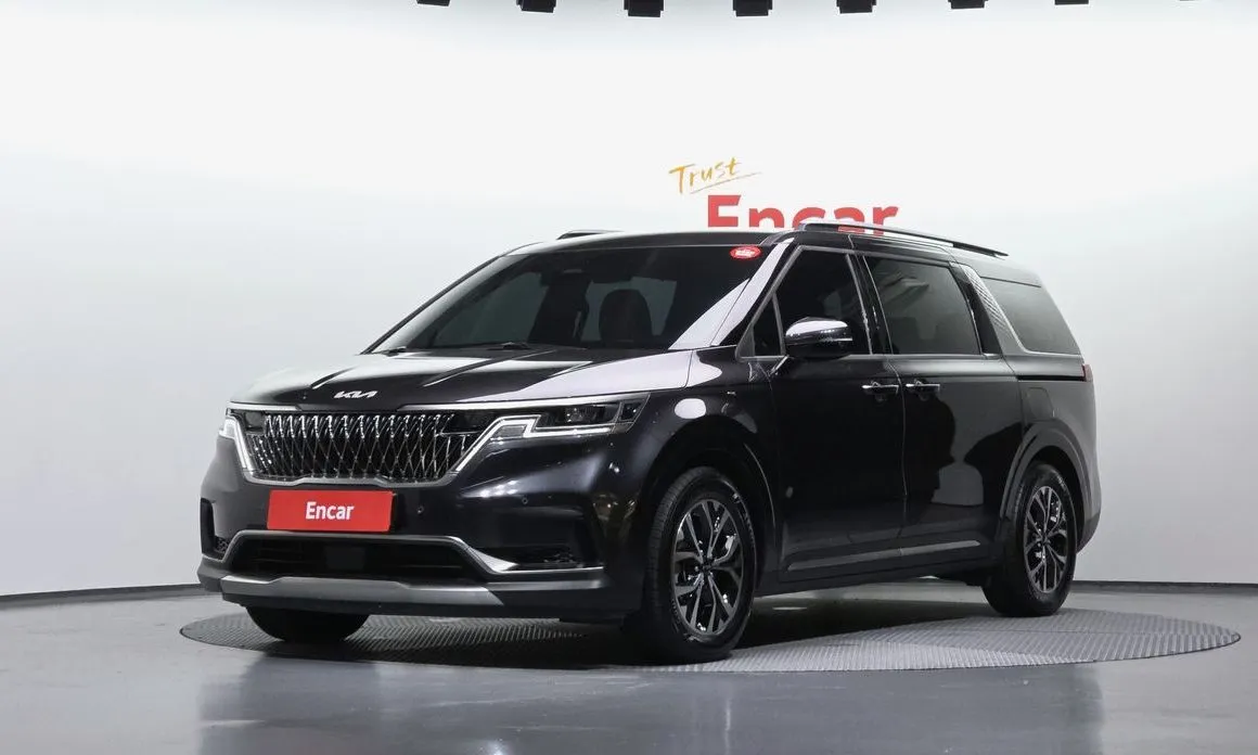 Kia Carnival — фото 1