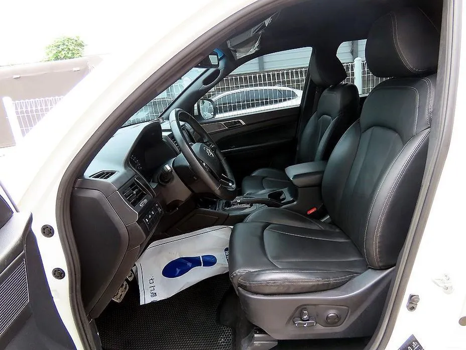 KG Mobility (Ssangyong) Rexton — фото 4
