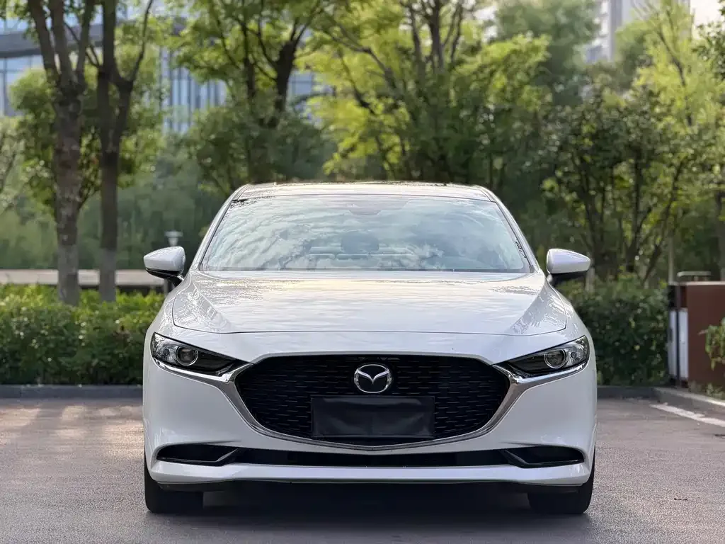 Mazda 3 Axela — фото 2