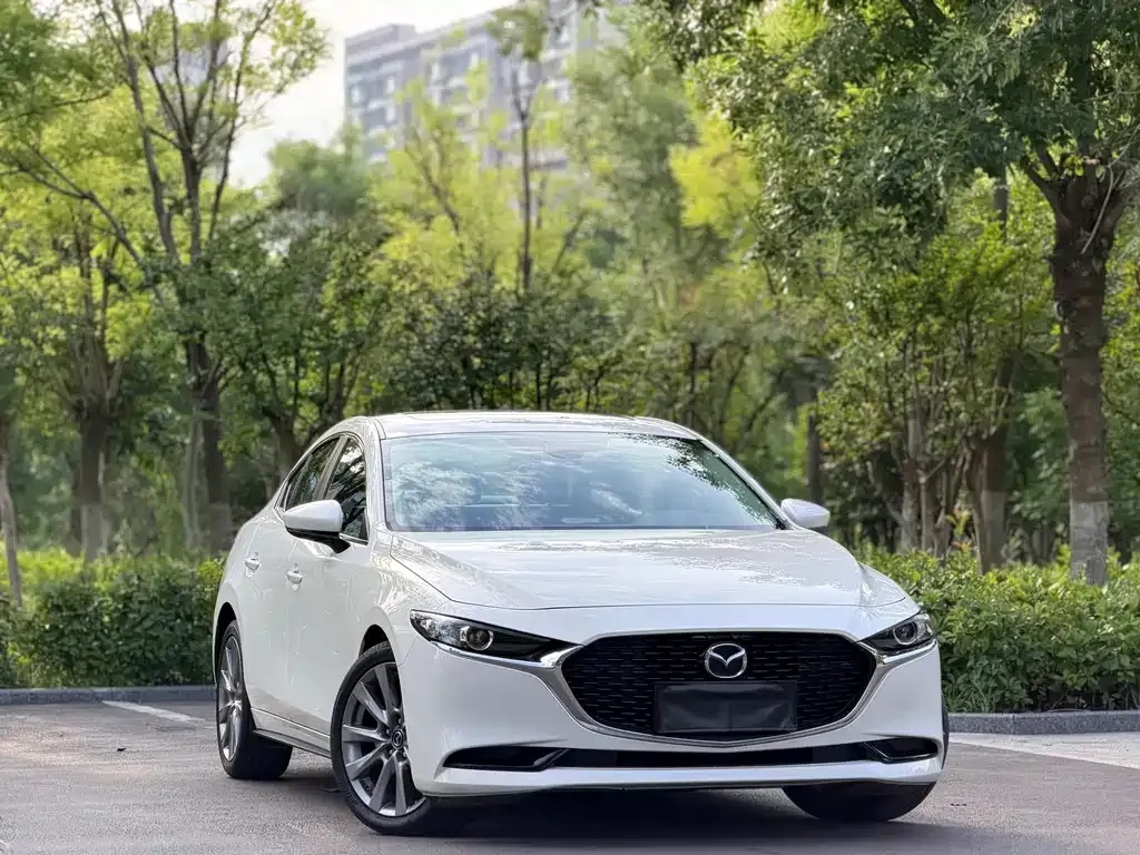 Mazda 3 Axela — фото 10