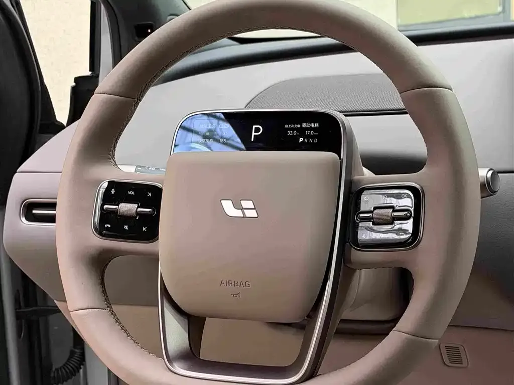 Li Auto i6 — фото 9