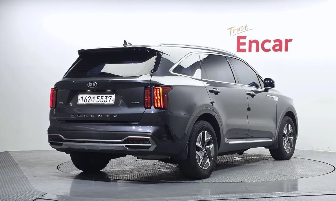 Kia Sorento — фото 6