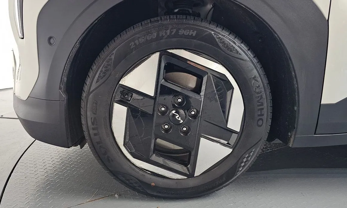 Kia EV3 — фото 9