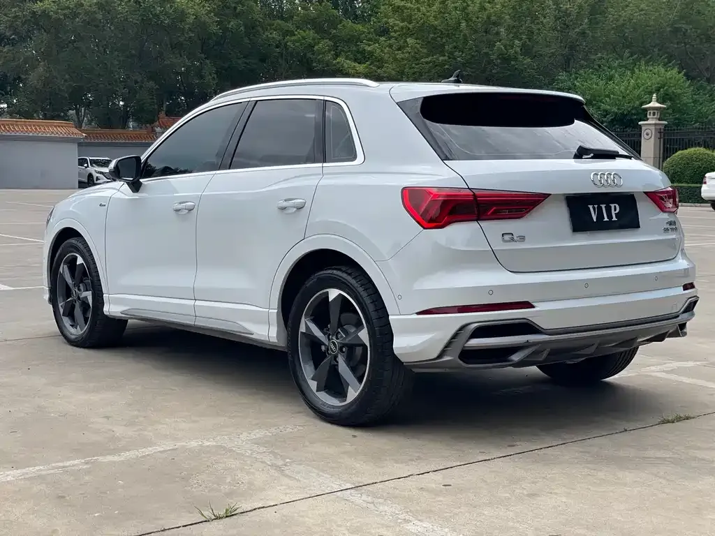 Audi Q3 — фото 8