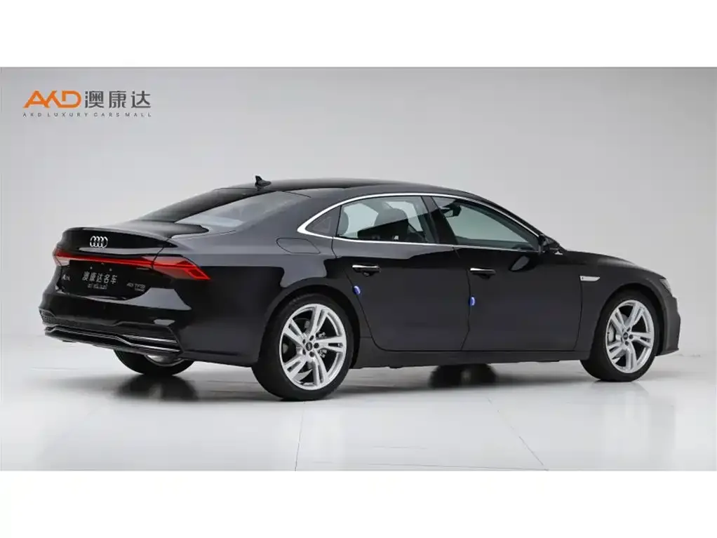 Audi A7L — фото 10