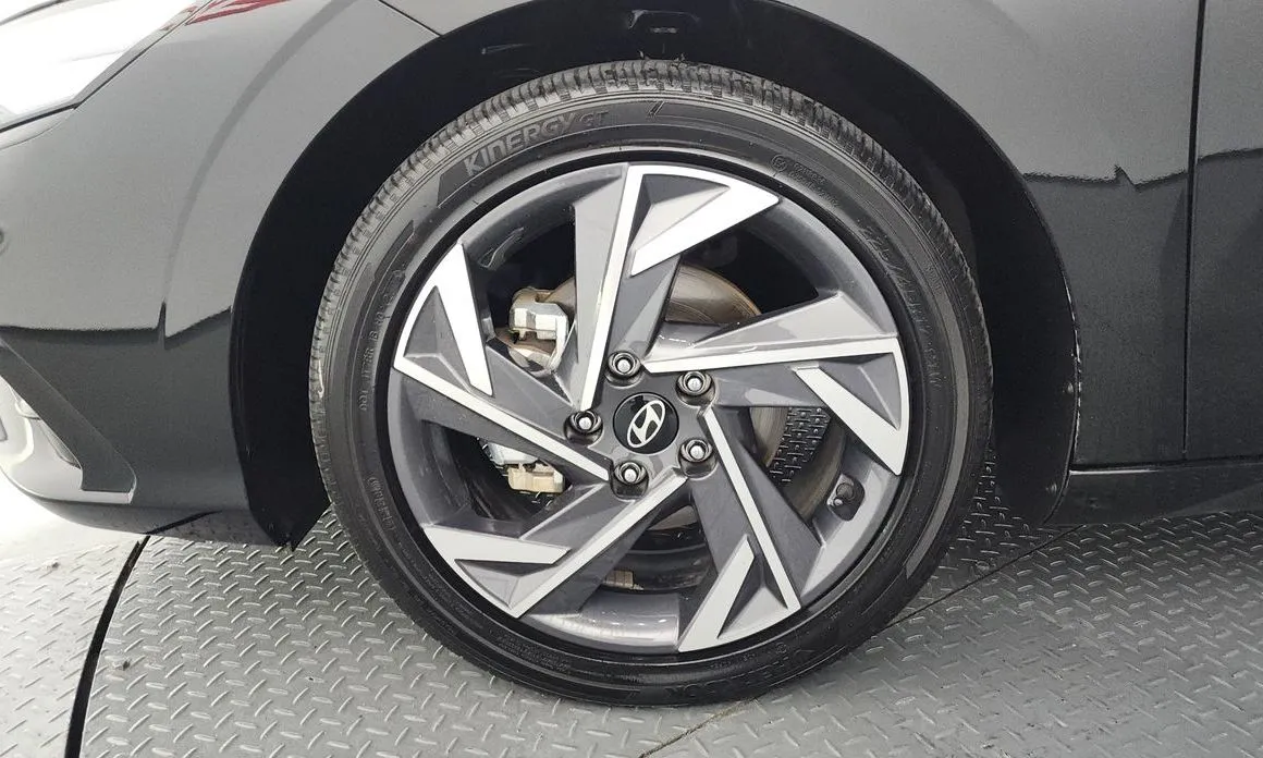 Hyundai AVANTE — фото 4