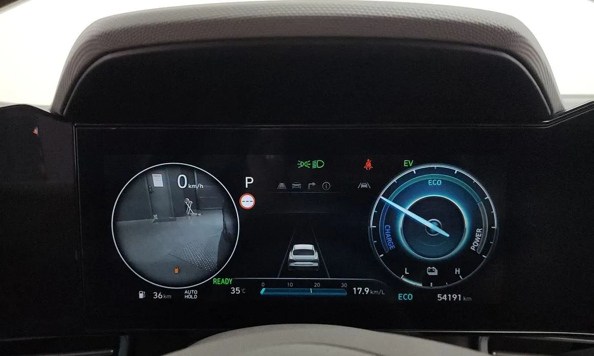 Hyundai AVANTE — фото 3