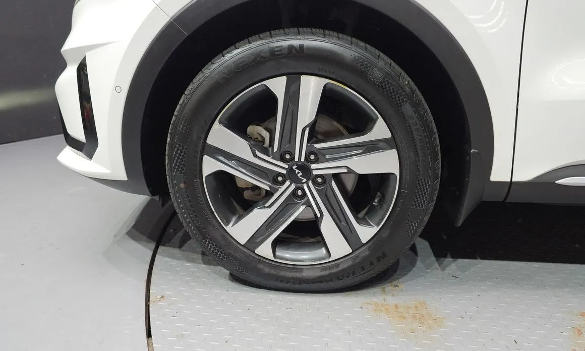 Kia Sorento — фото 4