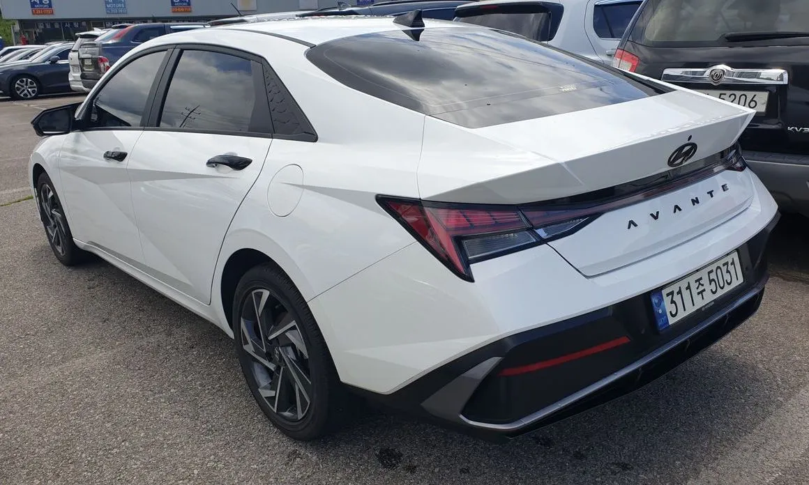 Hyundai AVANTE — фото 8